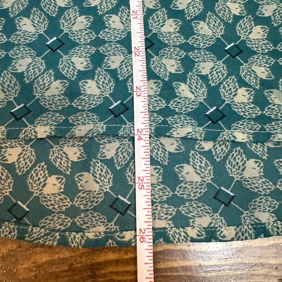 NWT Cabi #3069 Jade Green Leaf Blouse Size Medium - Picture 8 of 8